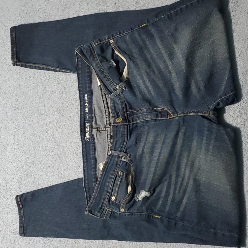 Levi Strauss Signature Size 18 Dark Wash Distressed Low Rise Jeggings